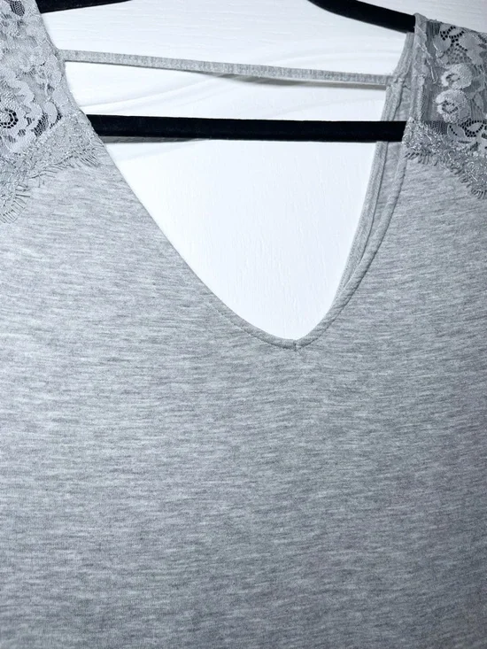 American Eagle Women's Gray Soft & Sexy V-Neck Long Sleeve Top Size Medium - Picture 5 of 12